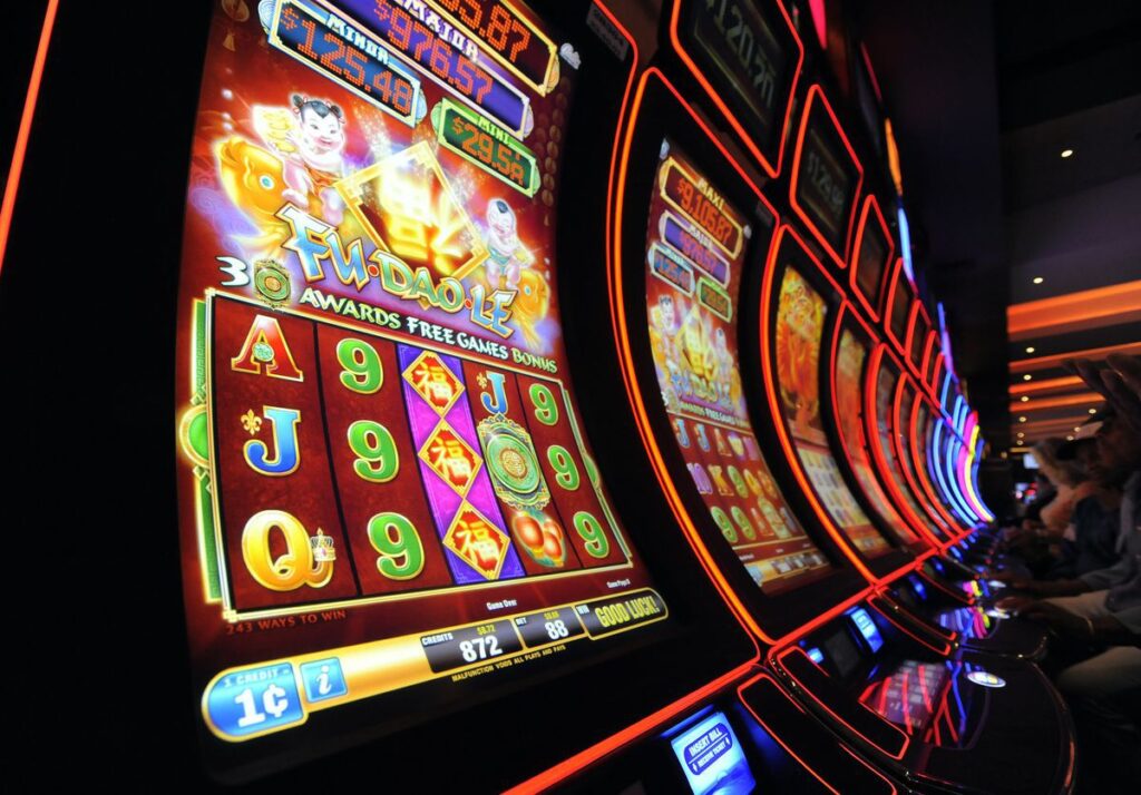 Ang mga slot machine, na kilala rin bilang mga slot machine, ay ang pinakasikat na game machine sa mundo.
